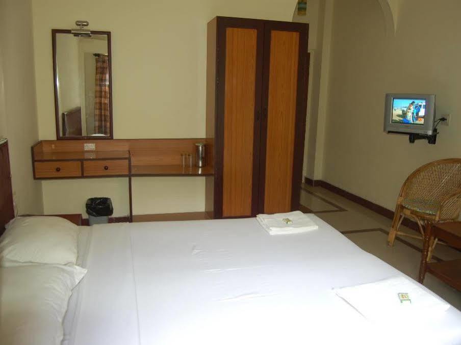 Hotel Blue Hills Coonoor Ooty Buitenkant foto